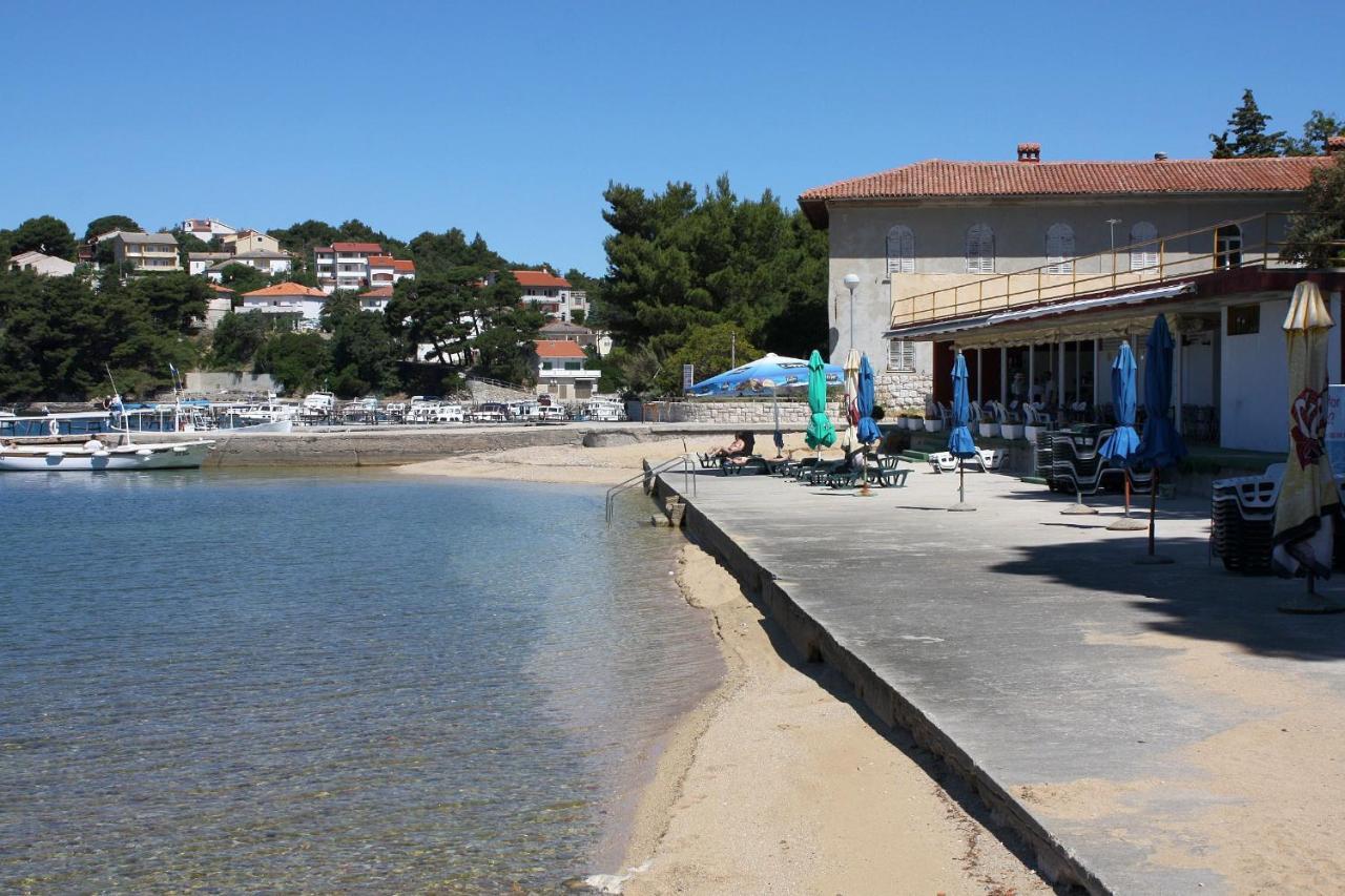 Apartments And Rooms By The Sea Palit, Rab - 5010 외부 사진