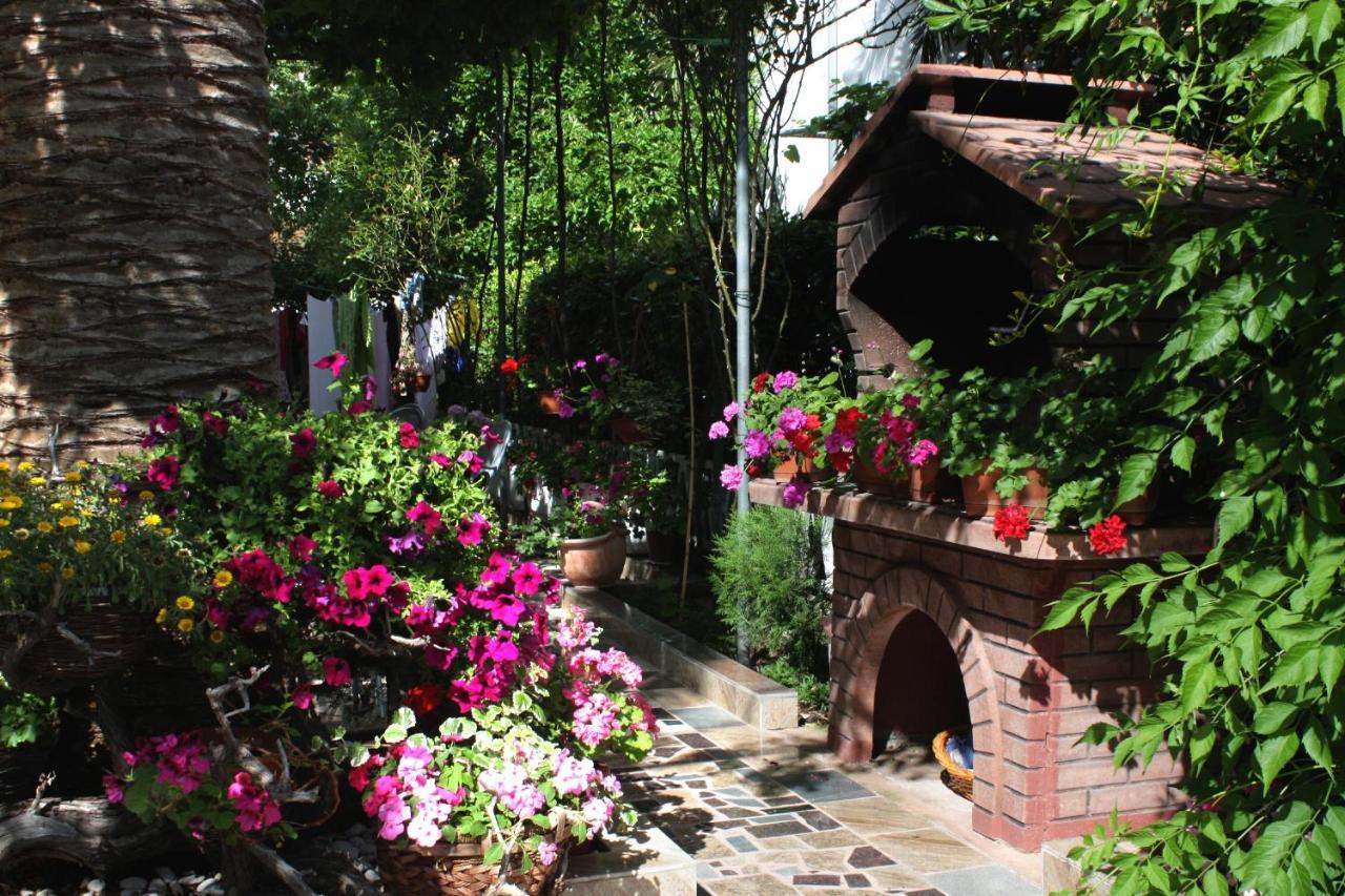 Apartments And Rooms By The Sea Palit, Rab - 5010 외부 사진
