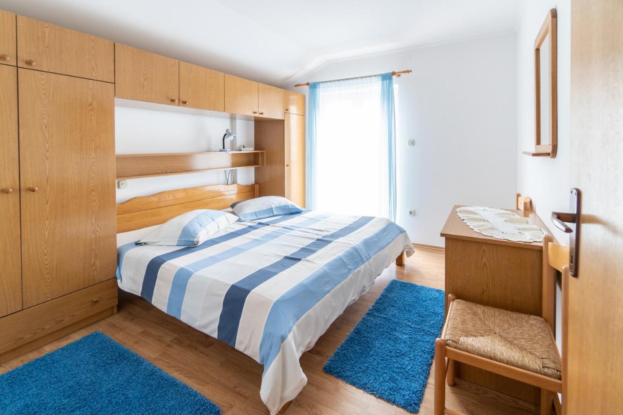 Apartments And Rooms By The Sea Palit, Rab - 5010 외부 사진